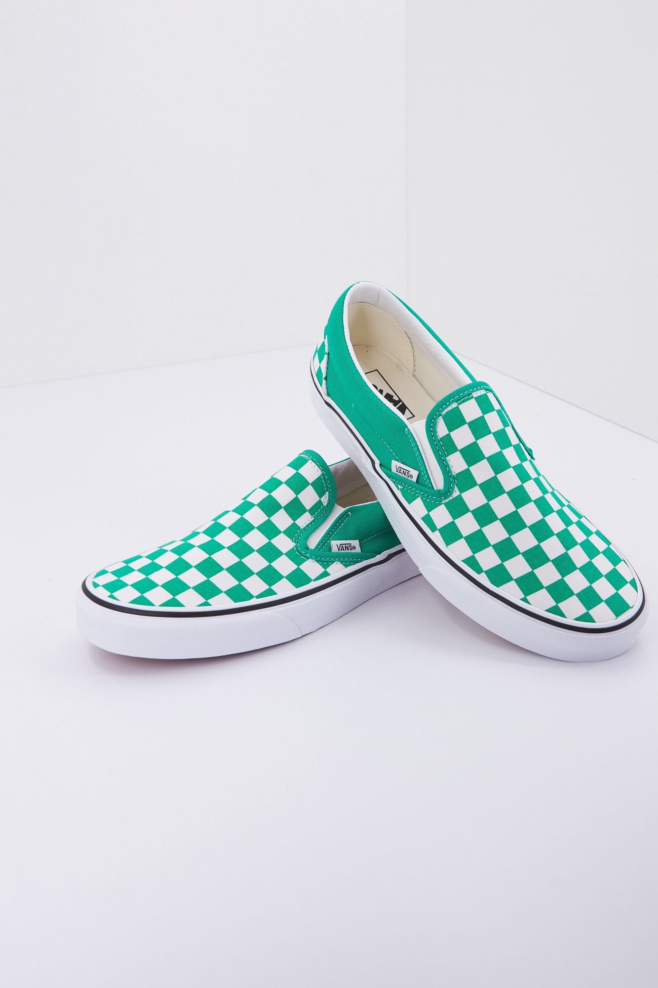 VANS  CLASSIC SLIP-ON  en color VERDE (2)