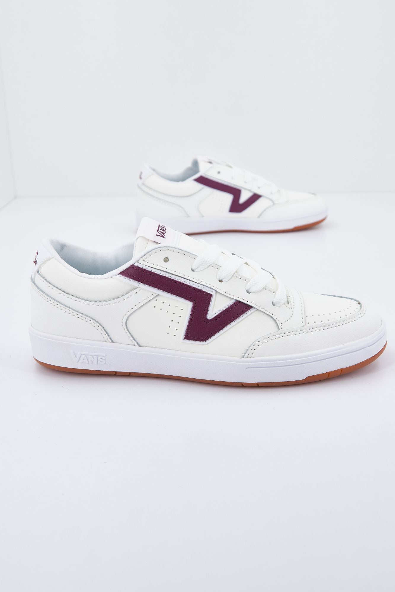 VANS UA LOWLAND CC en color BLANCO (2)