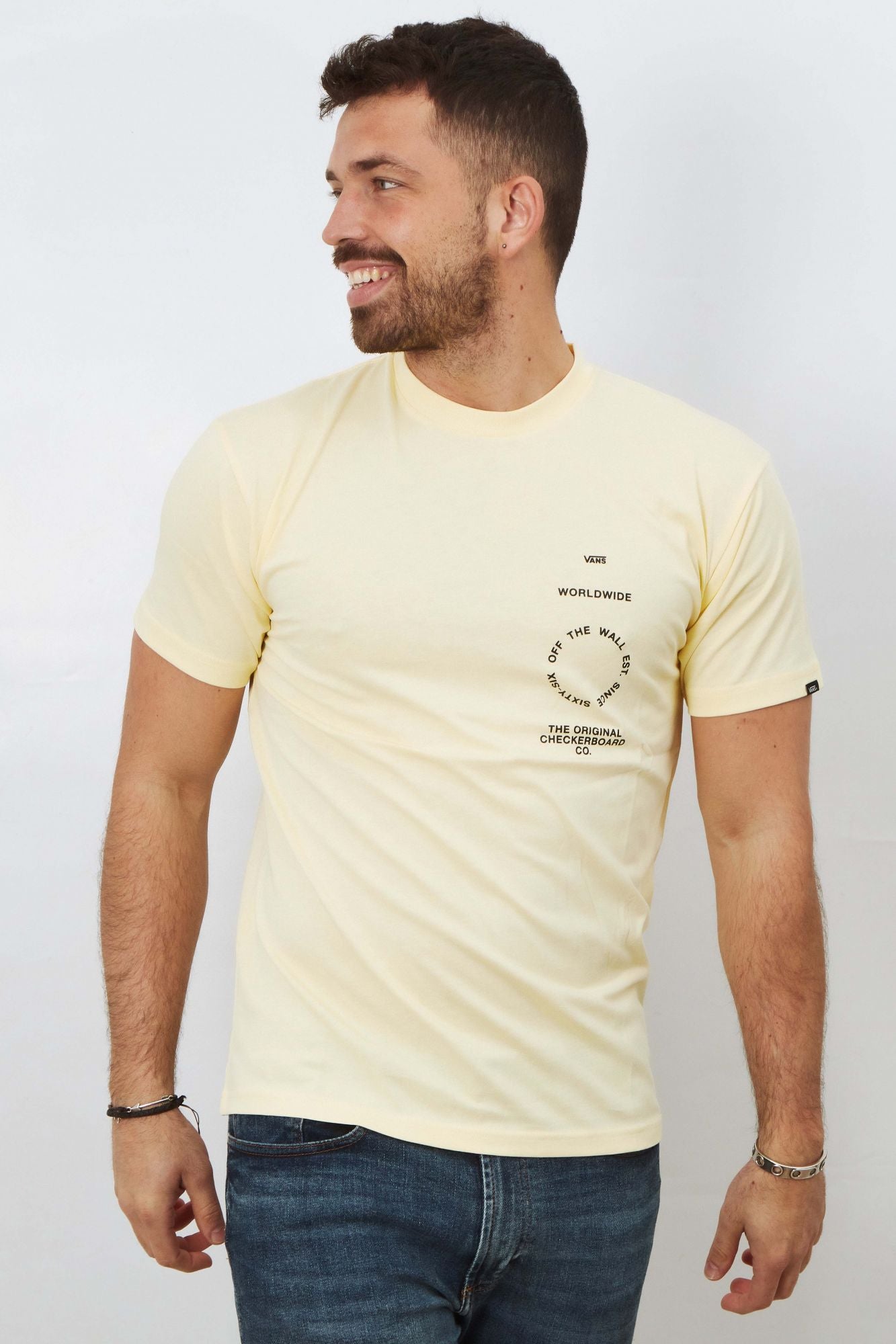VANS  DISTORTION TYPE SS en color AMARILLO (1)